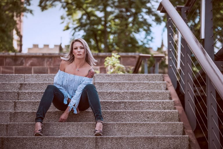 Sesja portretowa z Pauliną. Piękny portret w miejskiej scenerii. 8 portret Paulina coventry sesja 7