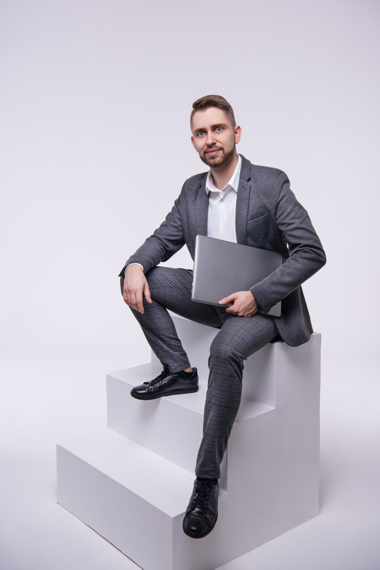 Fotografia wizerunkowa Tarnobrzeg – klucz do profesjonalnego wizerunku 8 Michal B @Pixel Studio Domaradzki 2025 druk 16